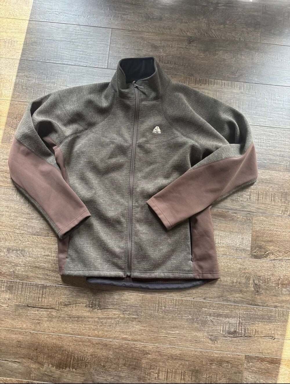 Nike ACG Zip Thermal Sweatshirt Women's Medium Brown All Conditions Gear
